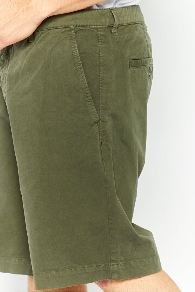 شورت رجالي أساسي سادة، زيتوني - 3