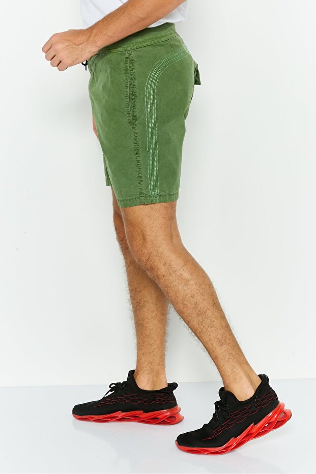 Men Washed Basic Shorts, Green - 4