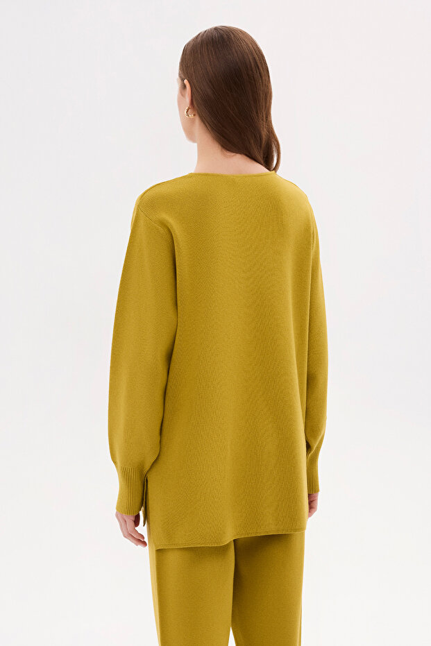 بلوزة تريكو برقبة على شكل حرف V - 4