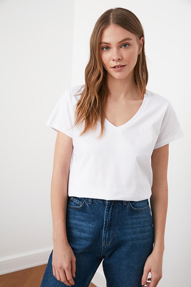 Kadın Ekru V Yaka Basic Örme T-Shirt - 1