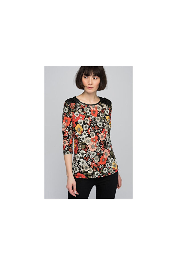 8081099 Crepe Patterned Off-The-Shoulder Blouse with Pearls Black Flowers