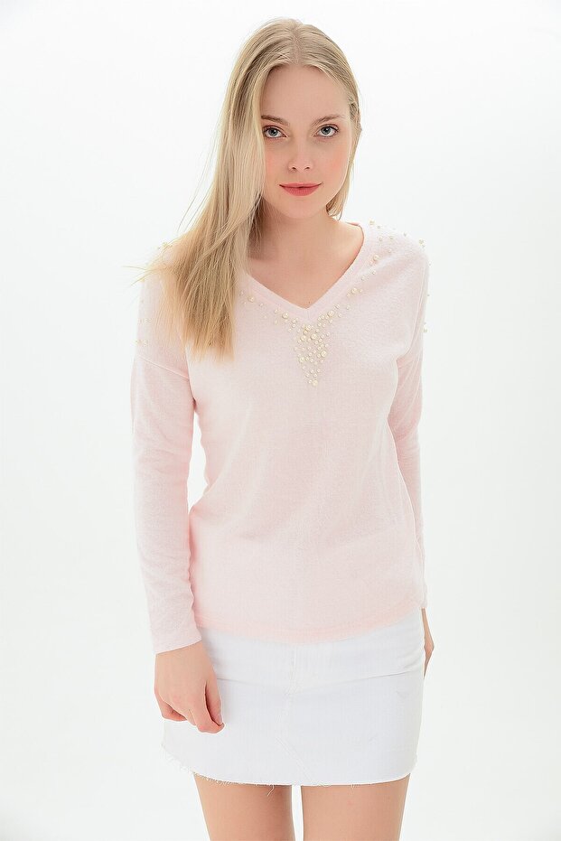 9100969 Yumoş V-Neck Bat Blouse with Pearls on the Front and Shoulders Pudra