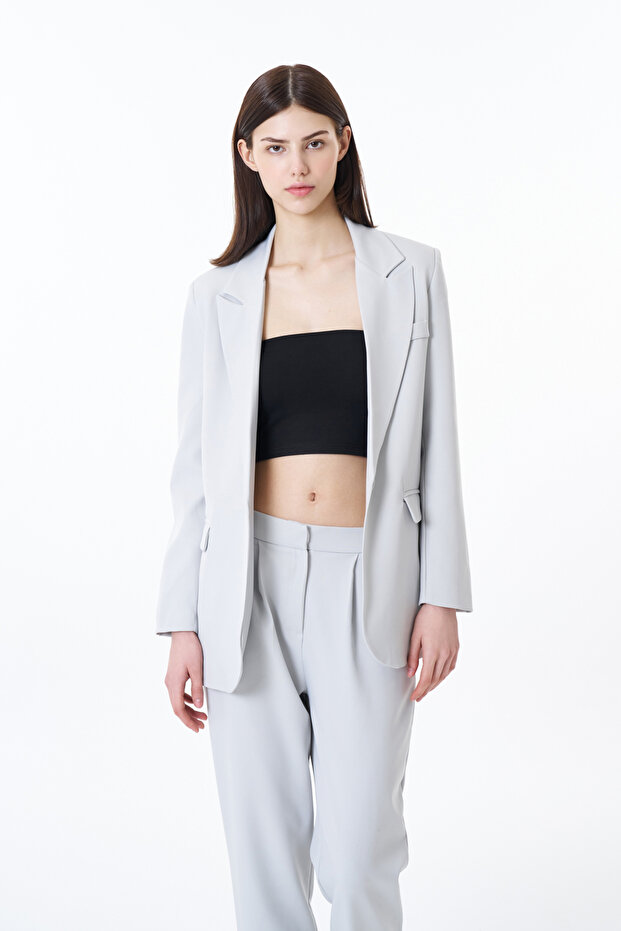 سترة بليزر رمادية فاتحة - 4