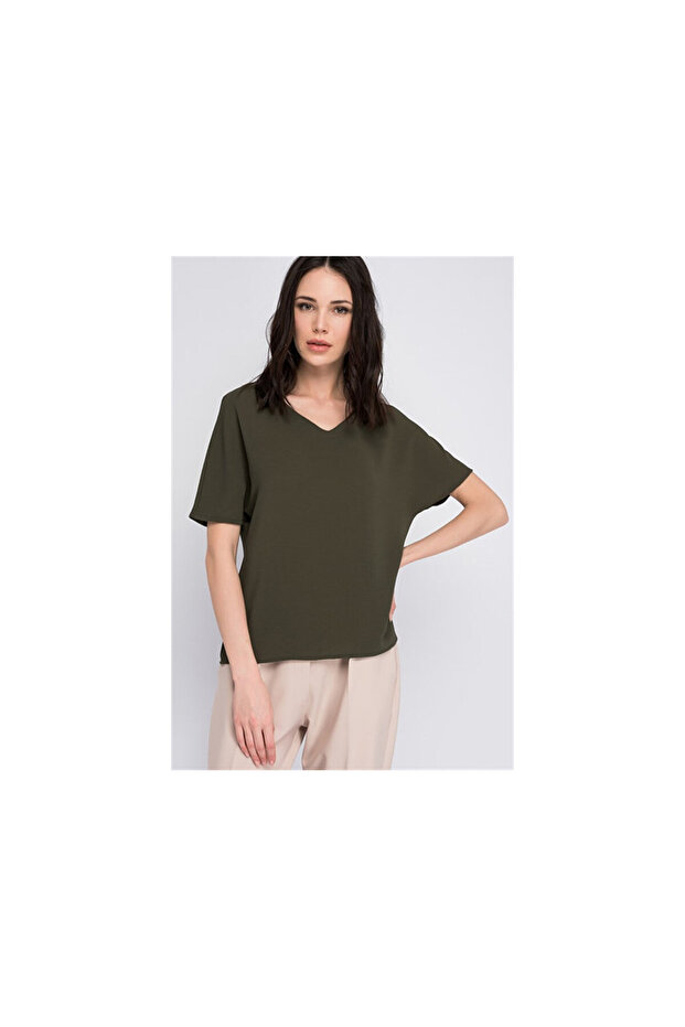 8122611 Kobe V-Neck Back Collar Piped Bat Sleeve Blouse Khaki