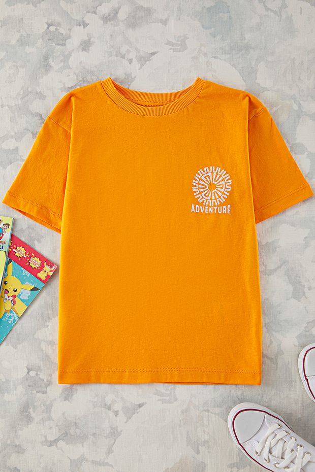 Turuncu Erkek Çocuk %100 Pamuk Sırt Baskılı Regular Kalıp Kısa Kol Örme T-Shirt TKDSS25TS00071 - 2