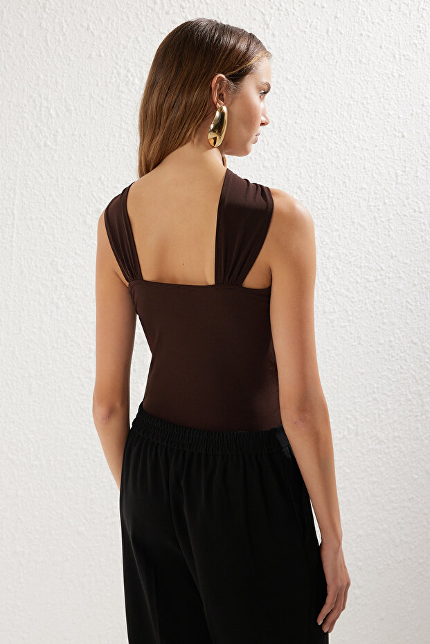 Kahverengi Aksesuar Detaylı Çıtçıtı Örme Body TPRSS25BD00002 - 7