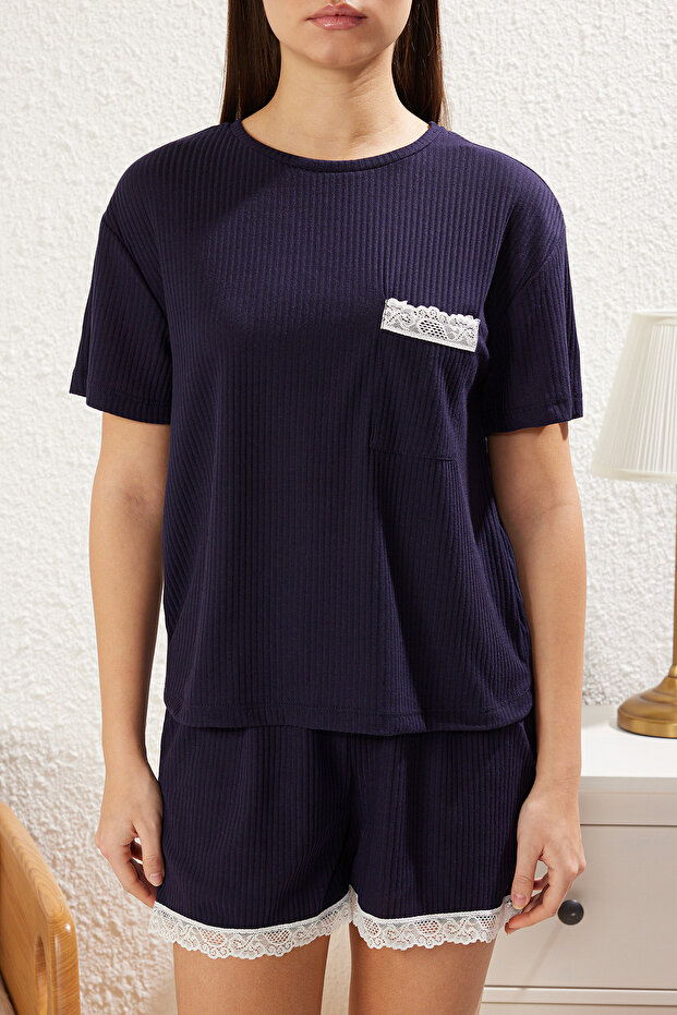Lacivert Dantel Detaylı Fitilli Şortlu Örme Pijama Takımı THMSS25PT00213 - 3