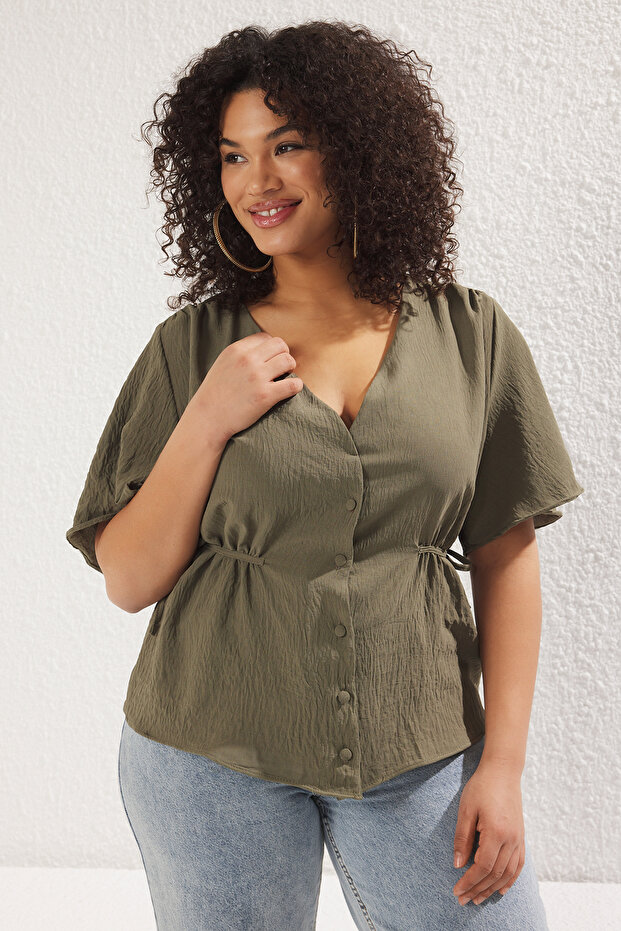 Khaki szőtt V-nyakú nyakkendős blúz TBBSS22BZ0753 - 2