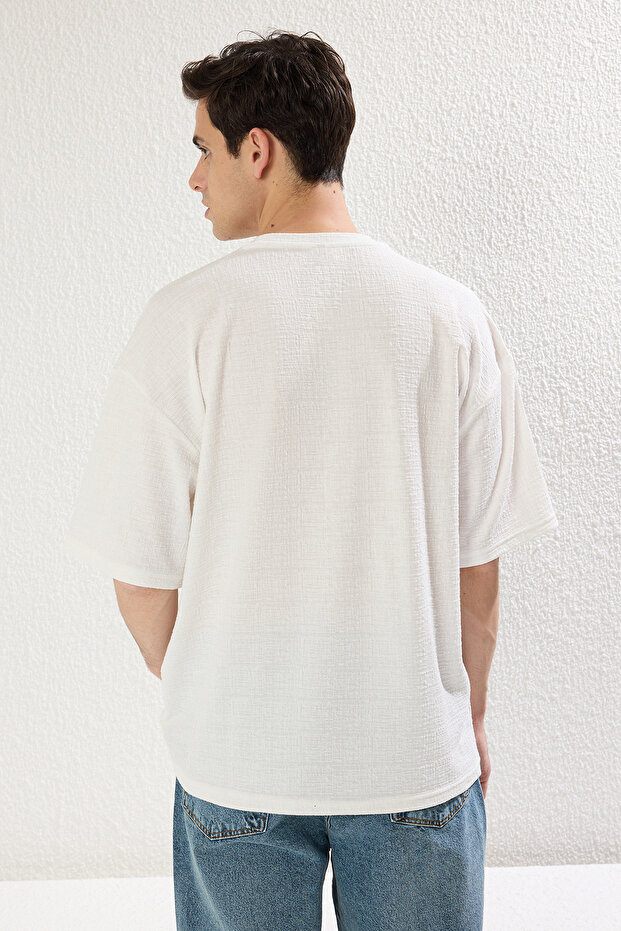 Ekru Düşük Omuz Regular/ Rahat Kesim Dokulu T-Shirt TMNSS25TS00043 - 3