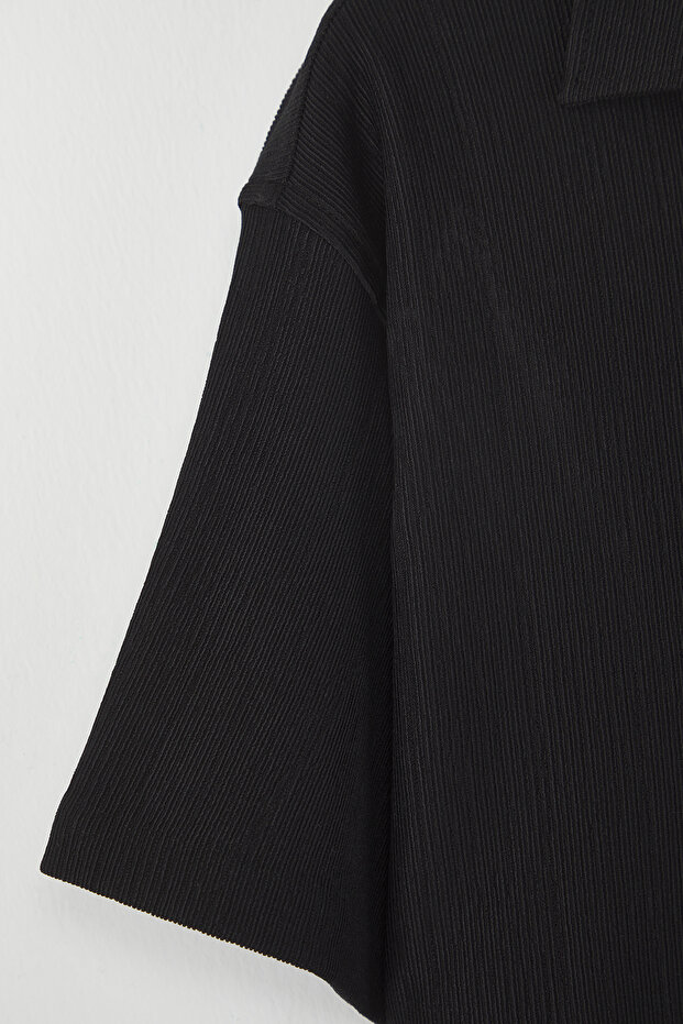 Siyah Oversize Dokulu Esnek Rahat Örme Kumaş Gömlek TMNSS25GO00006 - 8
