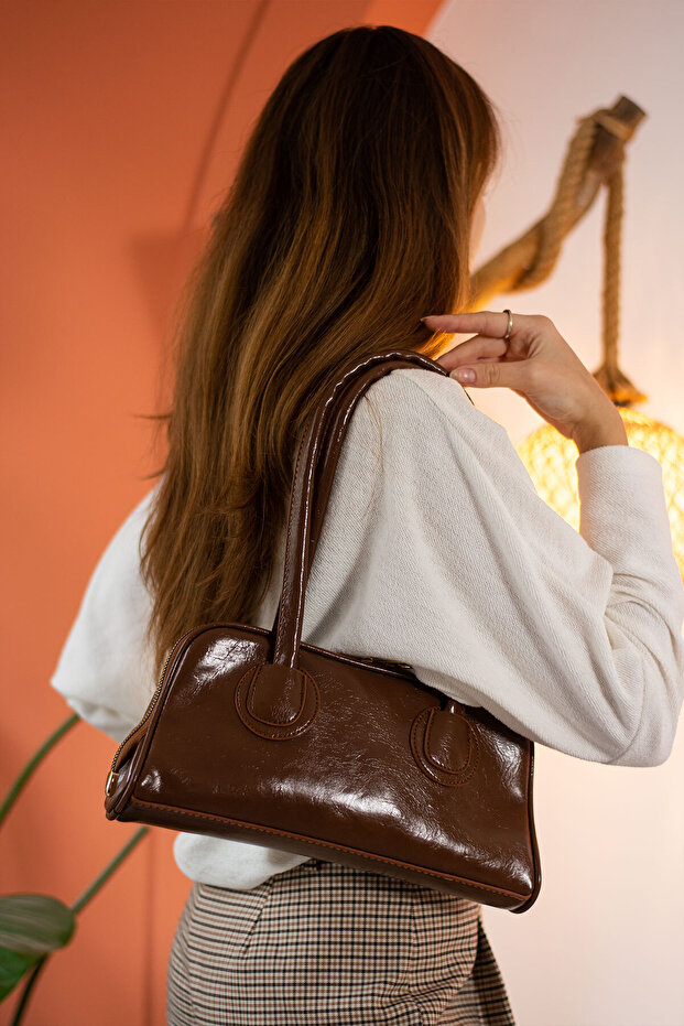 Roy Long Handle Baguette Tan Hand and Shoulder Women's Bag