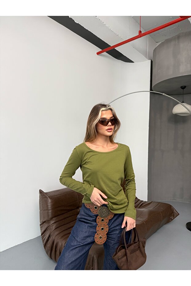 محصول الجسم الأساسي بأكمام طويلة باللون الكاكي - 3