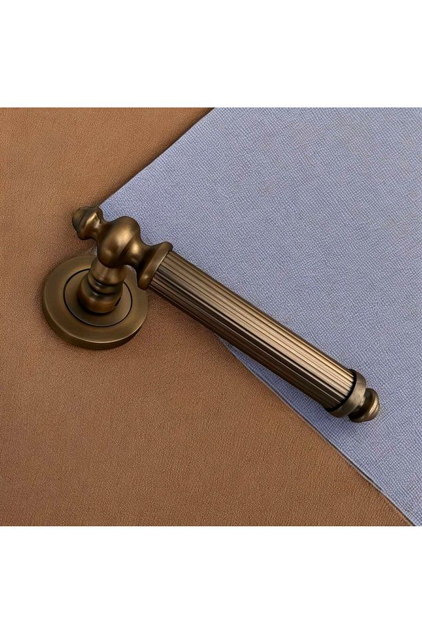 Osmanlı Handles ZK37 Antik Sarı Zamak Yuvarlak Rozetli Yale Çelik Kapı Kolu Sağ Basar Tek Taraf - 4
