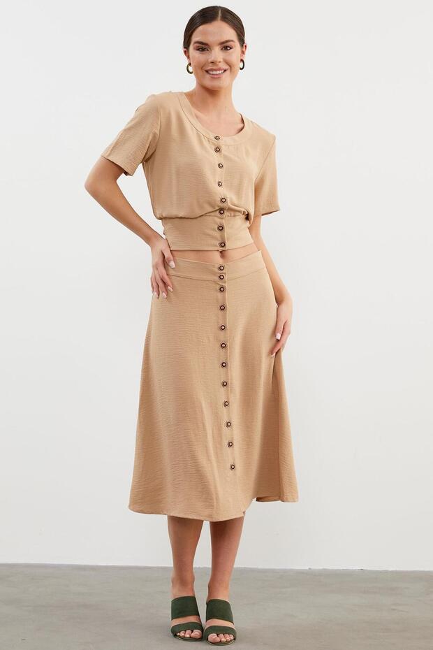 طقم كريب مزدوج بتفاصيل أزرار - بيج - 5