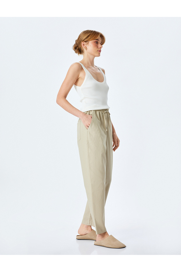 Pocketed Laced Waist Carrot Cut Linen Trousers