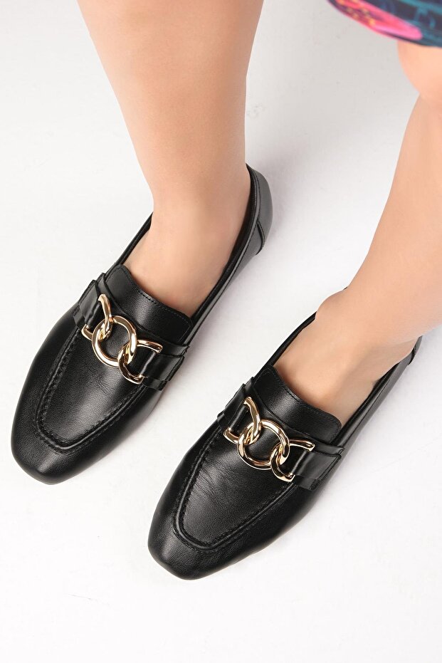 Dakota Genuine Leather Black Color Chain Accessory Blunt Toe Women's Loafer Shoes