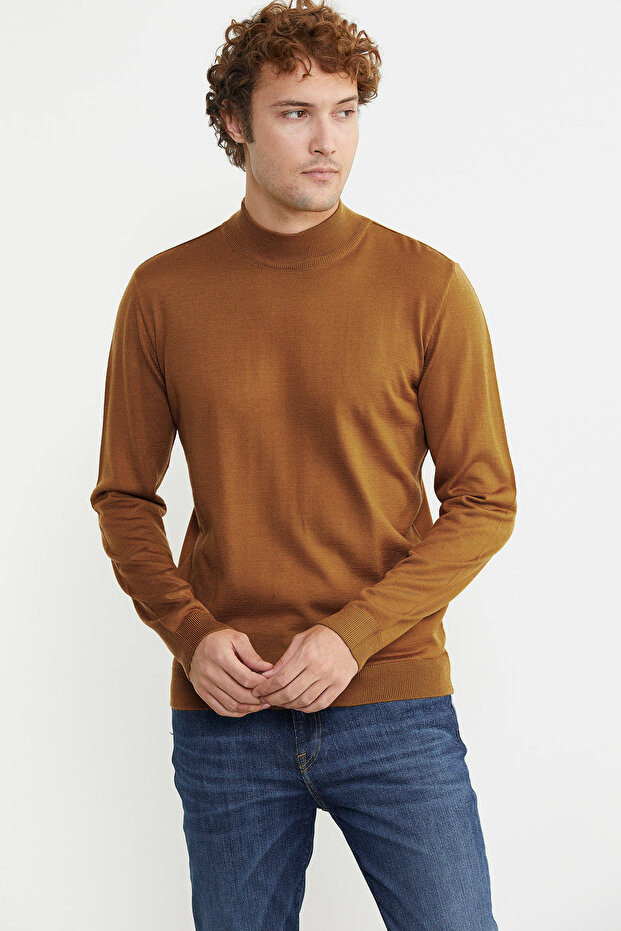 Men's Half-Turtleneck Knit Sweater - Mustard