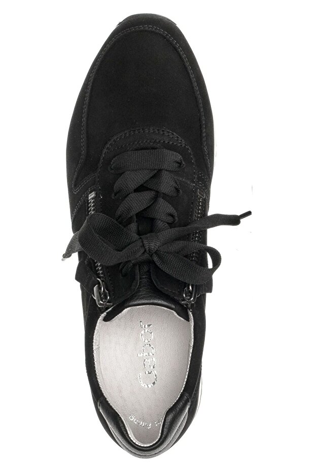 adidași - 6