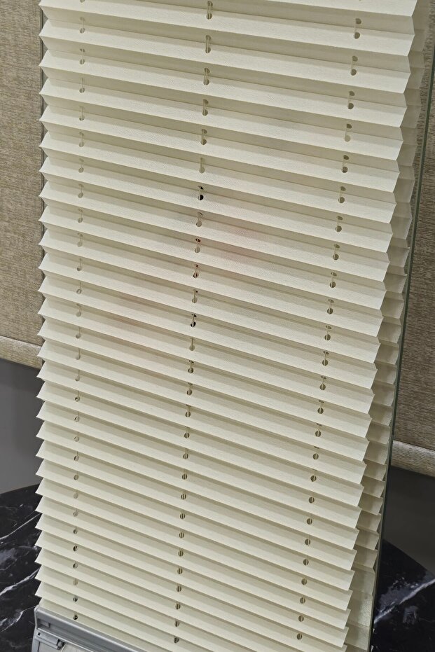 krem Pilise Katlanır Cam Balkon Perdesi - 4