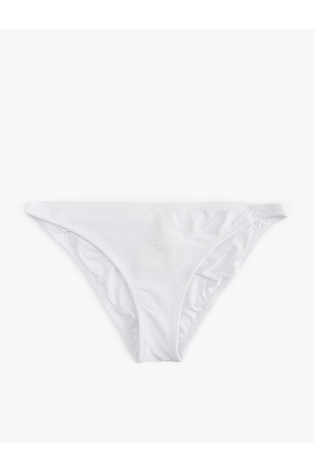 Dokulu Bikini Altı