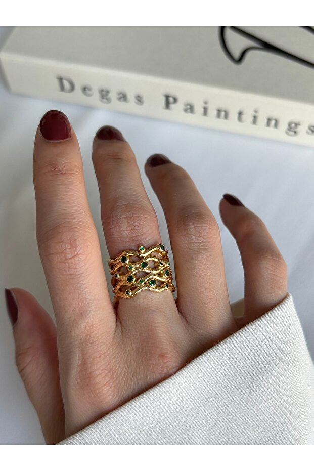 Emerald Stone Wavy Thick Gold Ring - 1