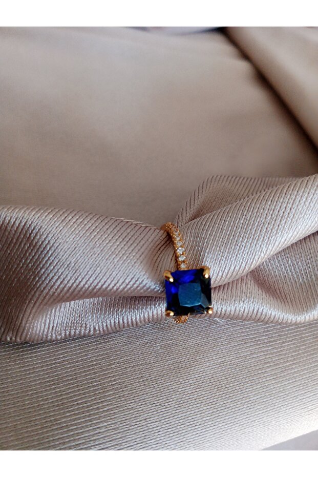 خاتم ذهبي أنيق من الفولاذ قابل للتعديل مع حجر مستطيل باللون الأزرق الداكن - 2