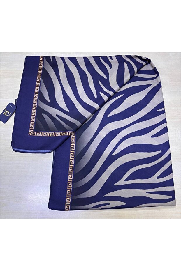 Zebra Pattern Love Shawl - 2