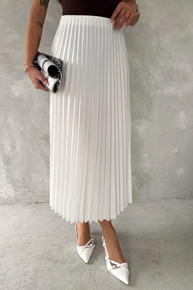 Women's White Standard Size Elastic Waist Chiffon Printed Pleated Skirt