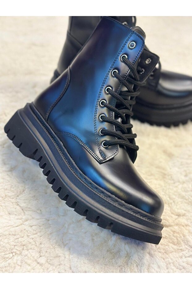 SİYAH KADIN POSTAL - 1