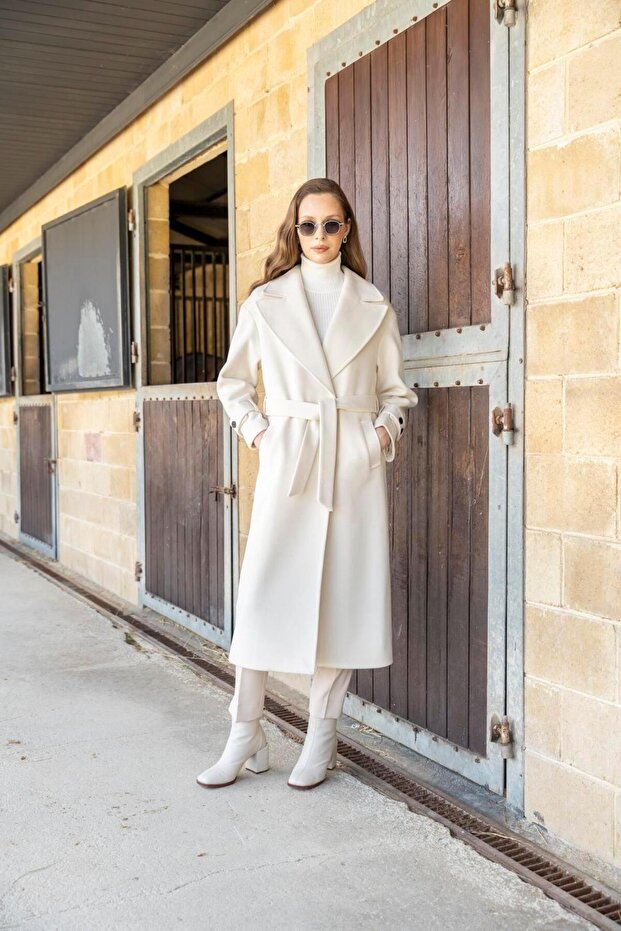 Low Sleeve Oversize Coat with Snap Snap Closure Sleeve Placket EKRU 3933