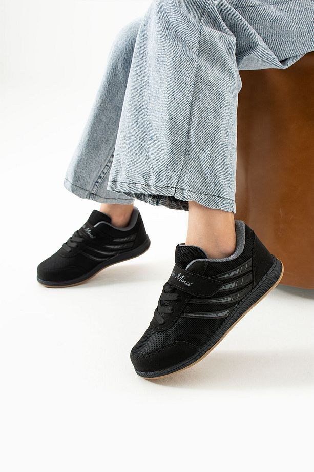 Çocuk Bağcıklı Siyah Füme Tek Cırtlı Esnek Hafif Nefes Alabilen Rahat Fileli Sneaker Spor Ayakkabı - 1
