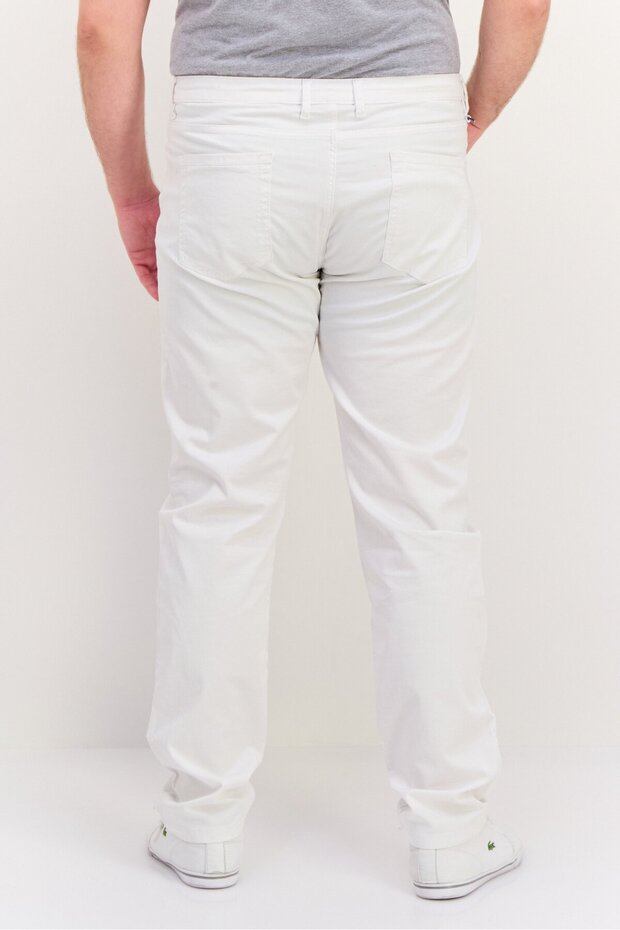 Men Regular Fit Solid Chino Pants, White - 3