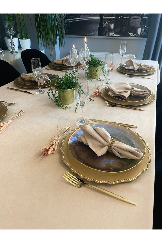 İnci Dertsiz Velvet Textured Tablecloth Stone Color (Napkins Not Included)