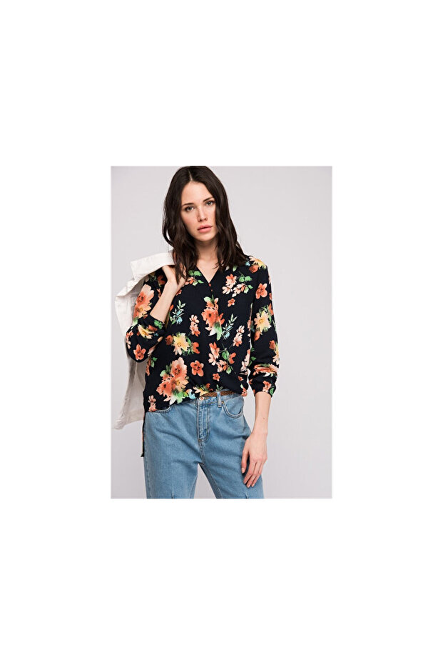 8131365 Viscose Pattern Double-breasted Elastic Sleeve Blouse Navy Blue Flower Pattern