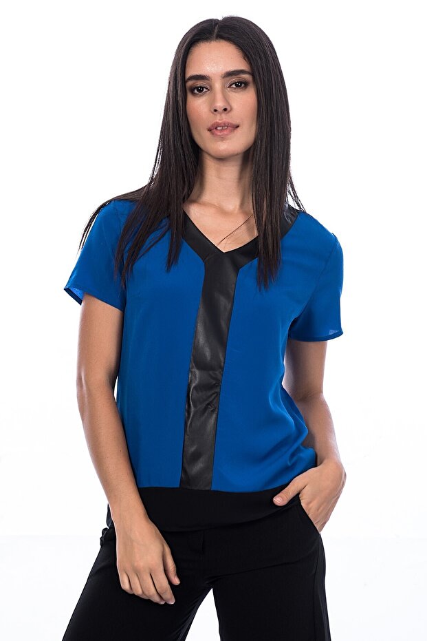 107-cm-0037-7318 V-Neck Thick Piping Blouse Cobalt Blue