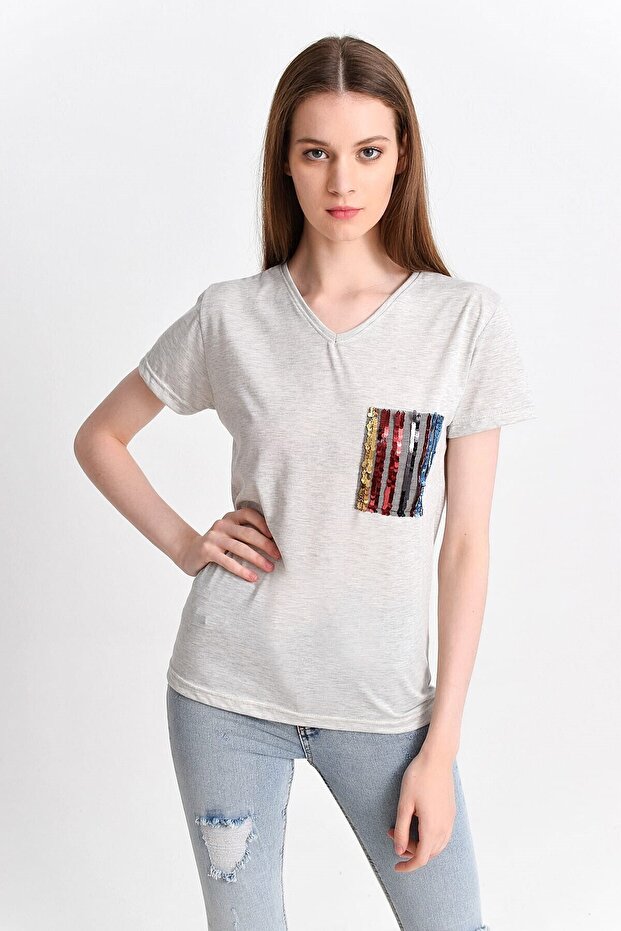 9282830 Single Jersey Tulle Sequin Pocket Short Sleeve V-Neck Blouse Beige