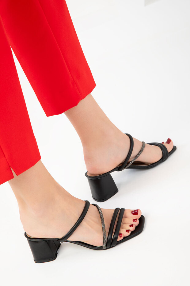 Siyah Kadın Klasik Topuklu Ayakkabı 17911 - 1