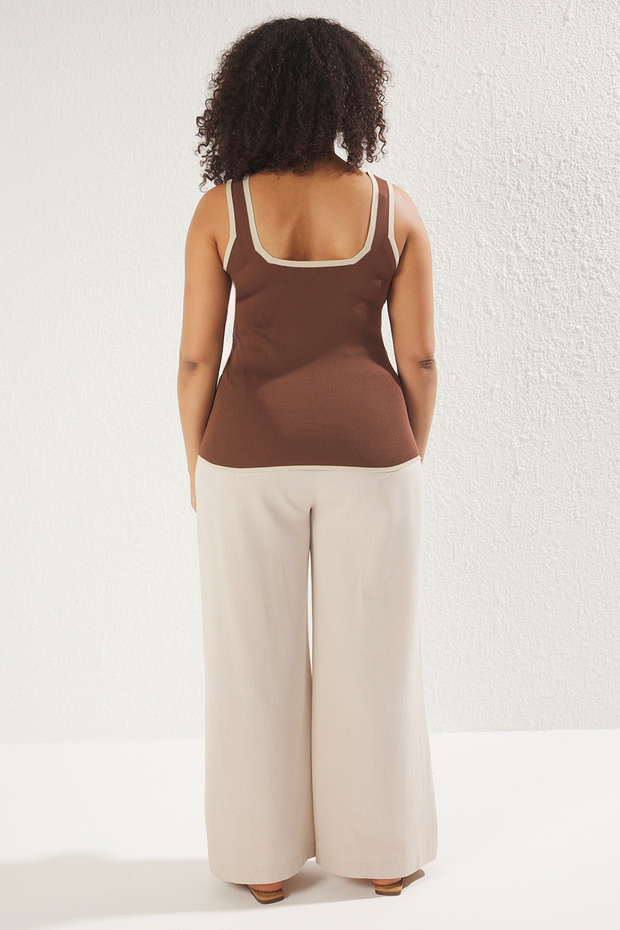 Kahverengi Çizgi Detaylı Kare Yaka Bodycon İnce Triko Bluz TBBSS24AF00052 - 5