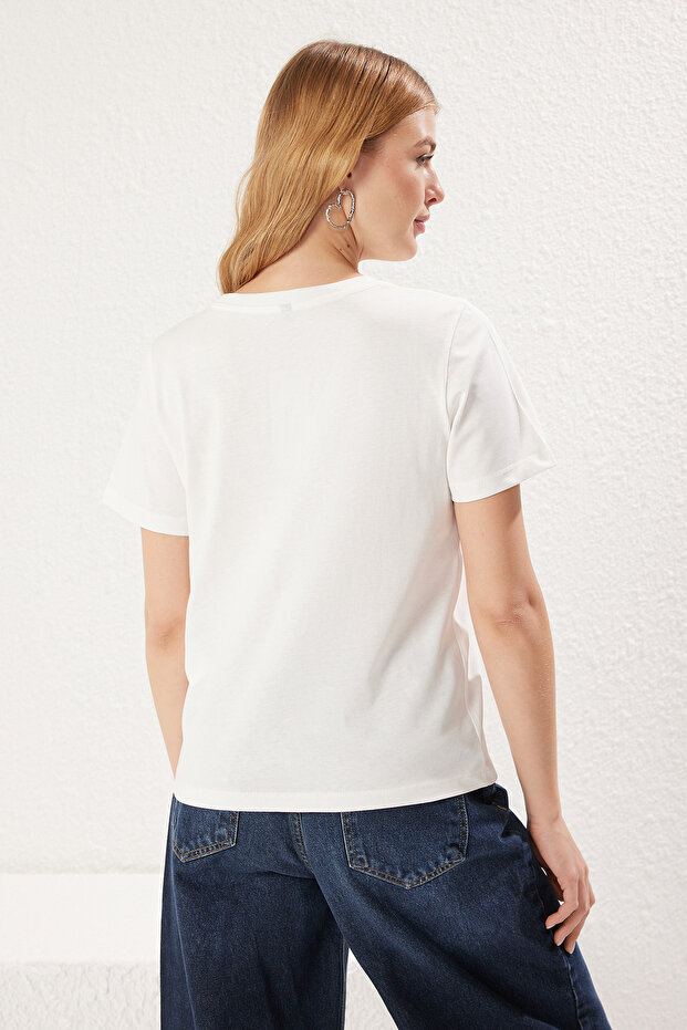 Ekru %100 Pamuk Regular/Normal Kalıp Slogan Baskılı  Örme T-Shirt TWOSS25TS00047 - 5