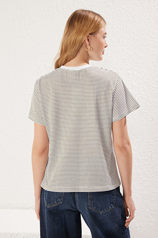 Haki Ekru Çizgili Kalın Pamuklu Basic Regular/Normal Kalıp Örme T-Shirt TWOSS23TS00043 - 5