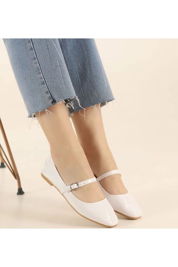 Women's White Ankle Buckle Adjustable Stylish Patent Leather Daily Women's Ballerina Shoes