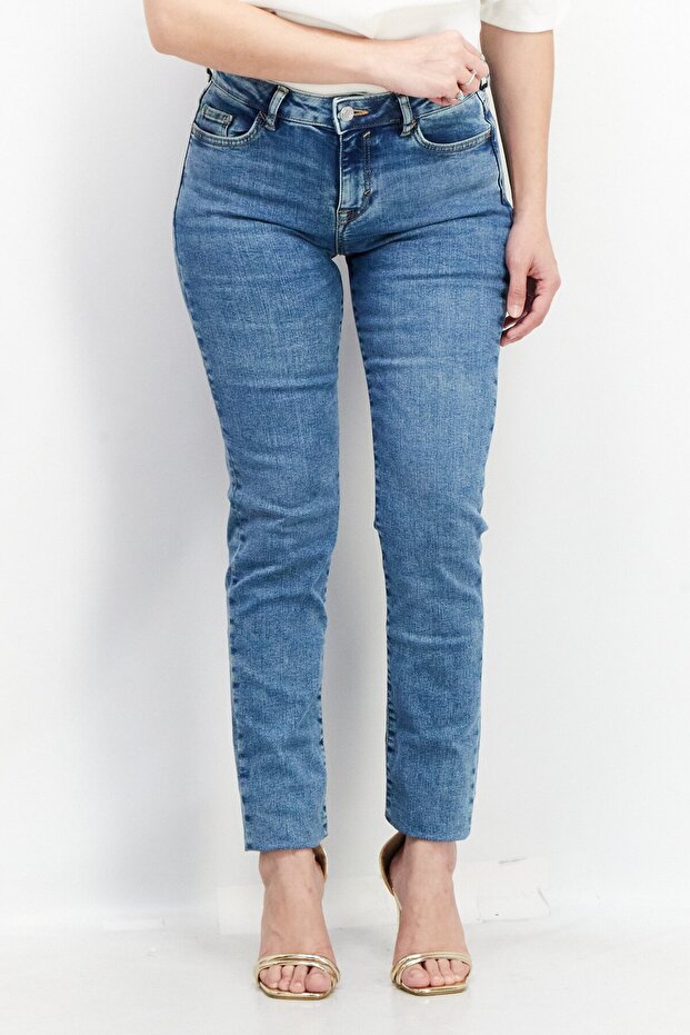 Women Slim Mid Rise Stretchable Denim, Blue