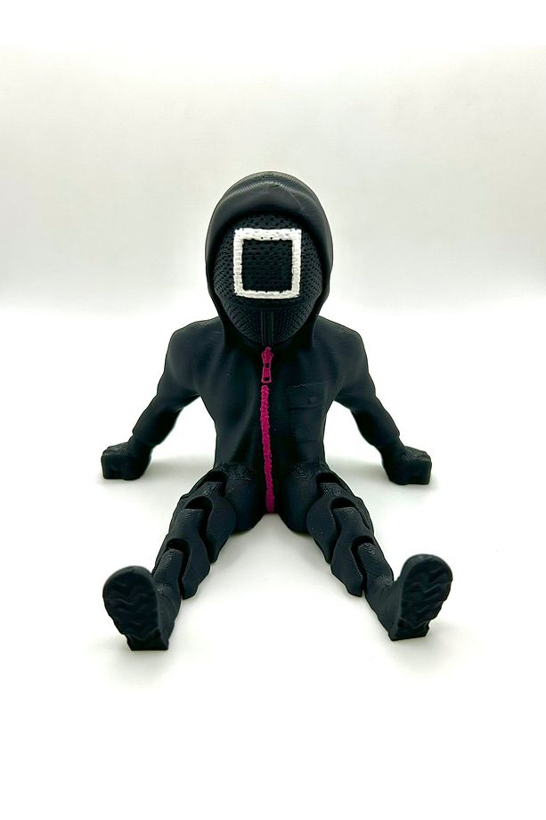 Squid Game Subay Figürü 10cm - 4