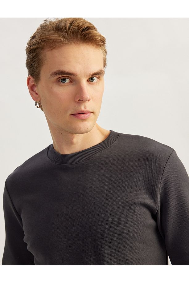 Bisiklet Yaka Pamuklu Pike Kumaş Basic Sweatshirt - 1
