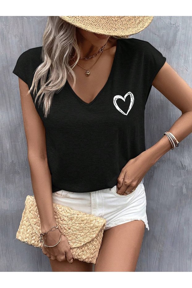 Tiny Heart Printed Women's V-Neck Salas T-Shirt Boyfriend
