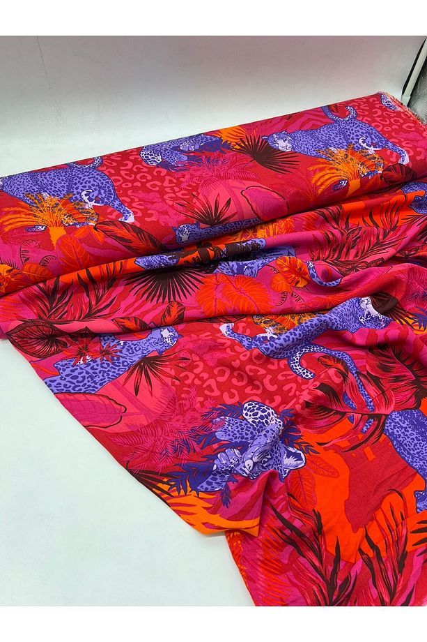 Kaplan Desen Viskon Kumaş Eni150cm Elbise Gömlek Tunik vb Polyester İçermez,İç Göstermez ,Dökümlüdür - 1