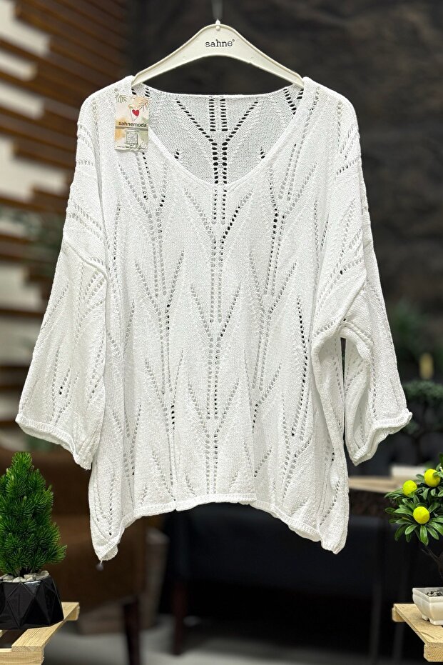 Openwork V-Neck Bat Mercerized Blouse