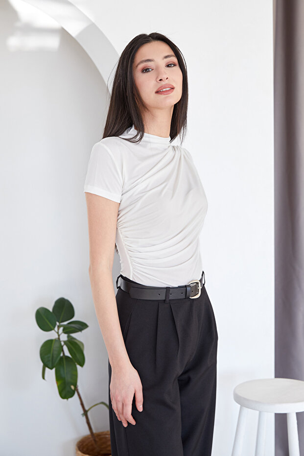 Basic Yanları Büzgülü Bluz - 2