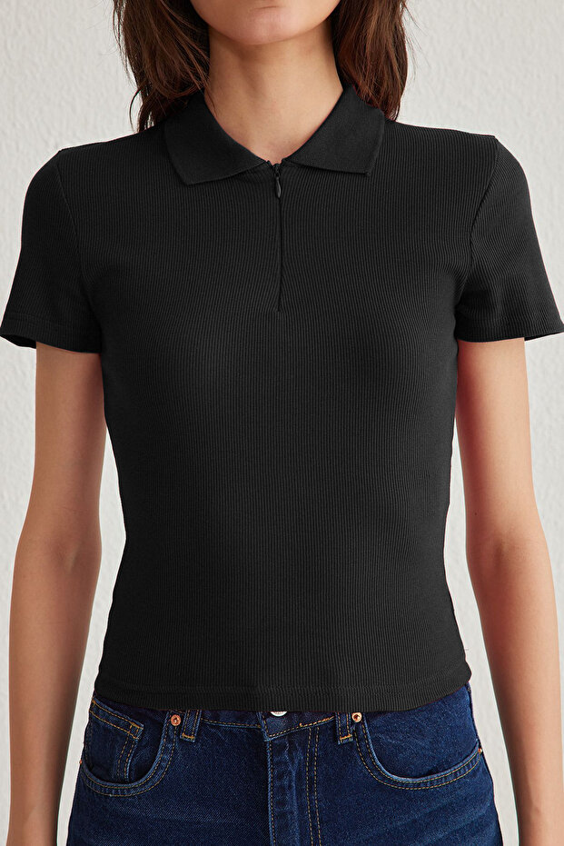 Siyah Fitted/Vücuda Oturan Polo Yaka Esnek Örme Bluz TWOSS25BZ00039 - 4
