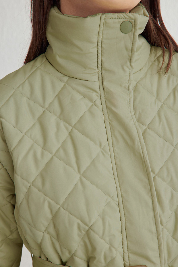 Yeşil Oversize Kemerli Su İtici Kapitone Mont TWOAW23MO00170 - 4